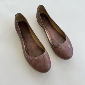 Frye Carson Gray Taupe Distressed Leather Ballet Flats Size 7 Round Toe